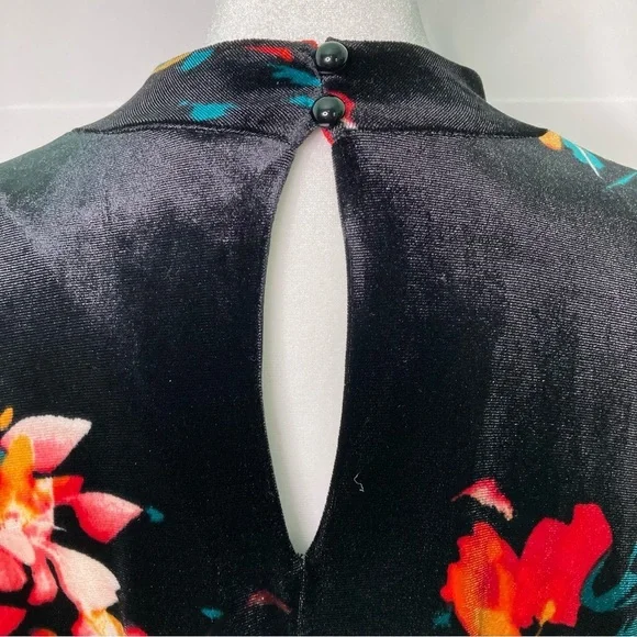 Boutique Velvet A-Line Black Dark Floral Choker Dress (Size 1X) - Picture 5 of 10